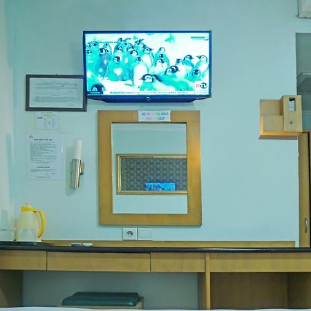 Super Oyo Collection O 92690 Hotel Limas パレンバン エクステリア 写真