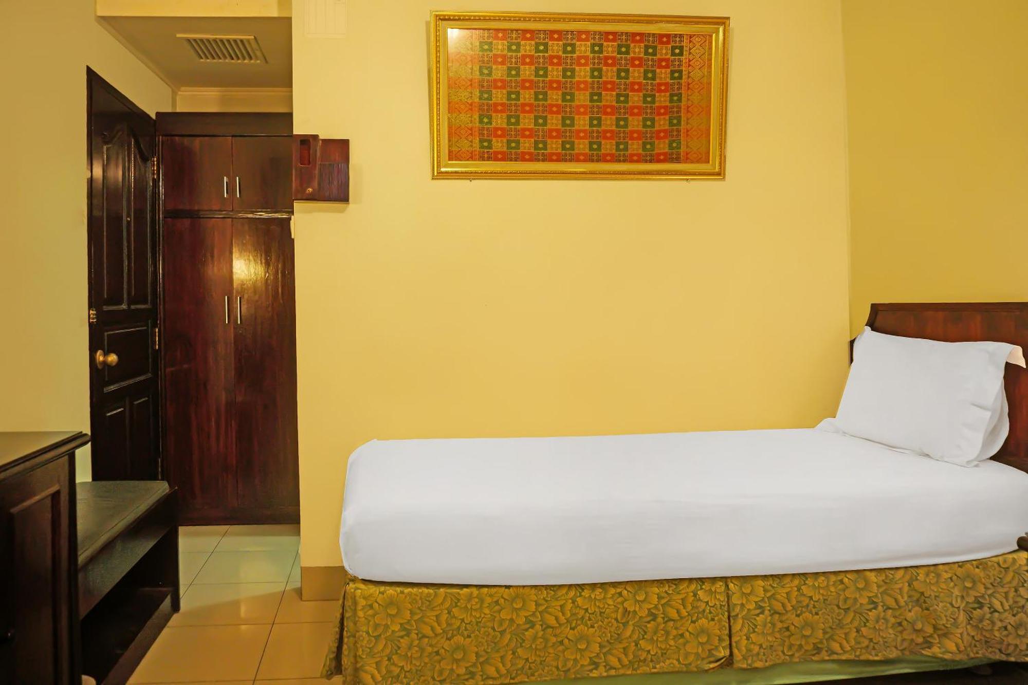 Super Oyo Collection O 92690 Hotel Limas パレンバン エクステリア 写真