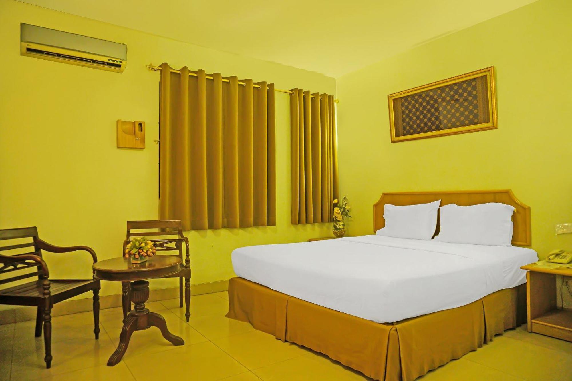 Super Oyo Collection O 92690 Hotel Limas パレンバン エクステリア 写真