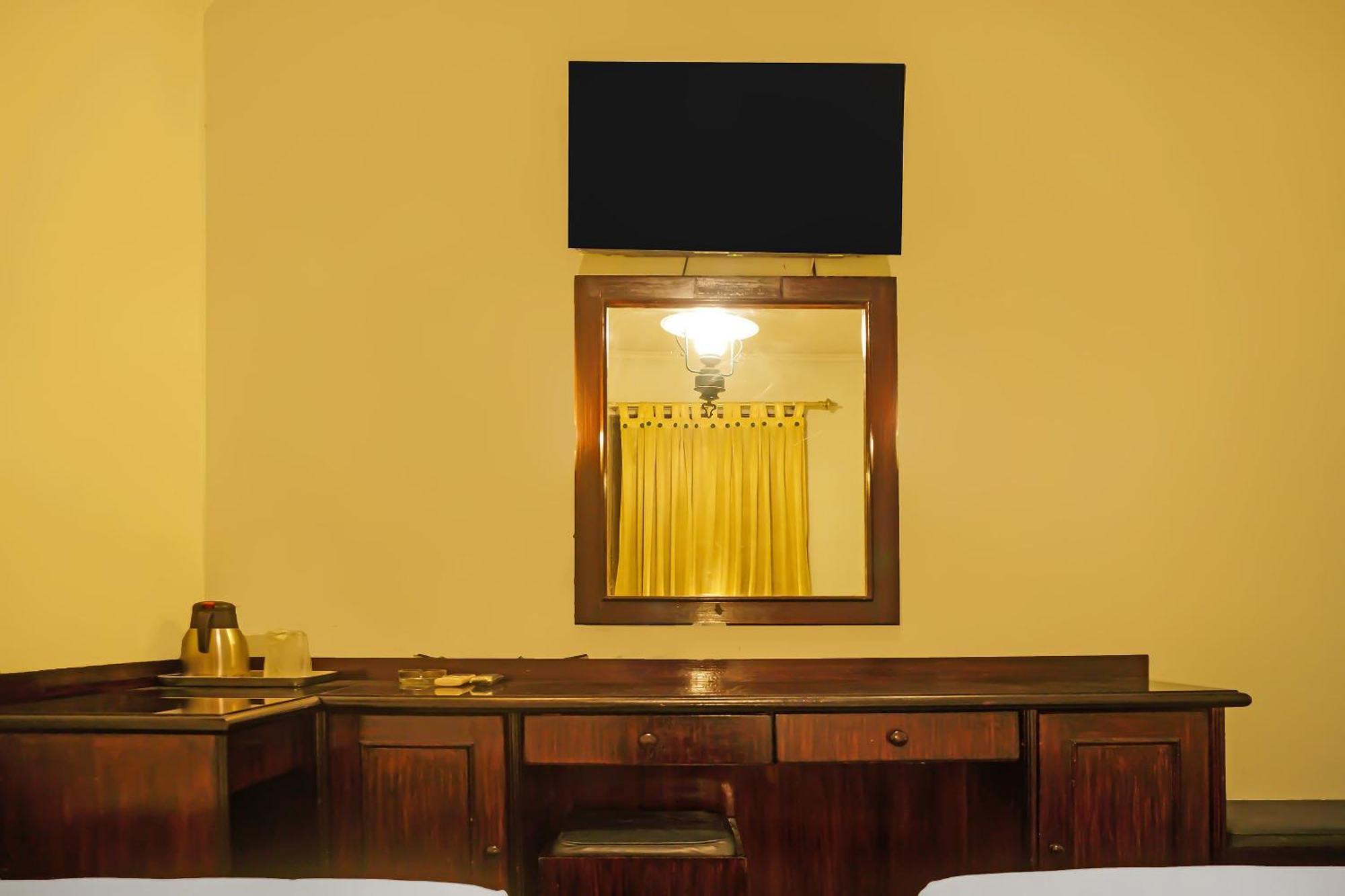 Super Oyo Collection O 92690 Hotel Limas パレンバン エクステリア 写真