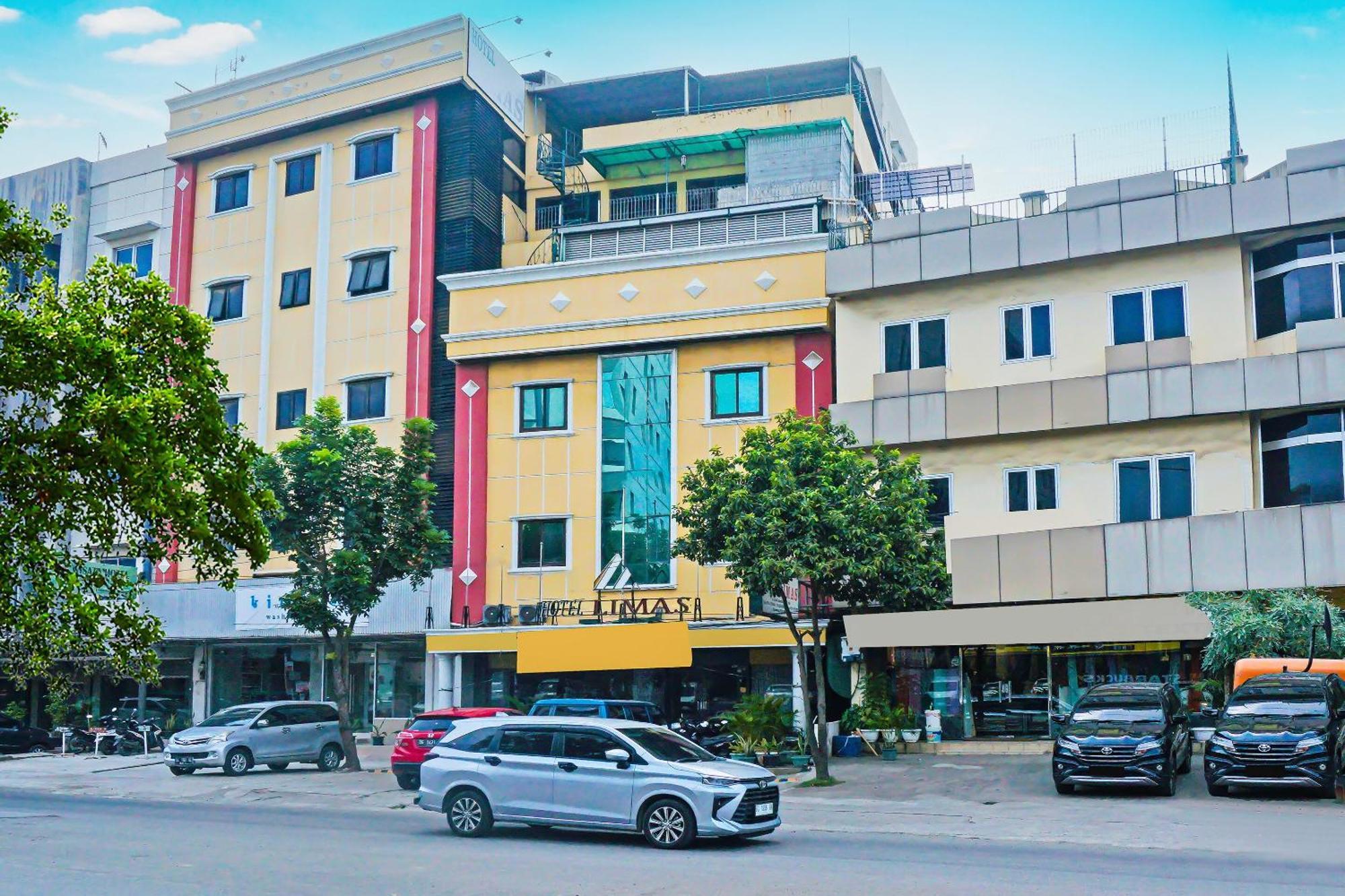 Super Oyo Collection O 92690 Hotel Limas パレンバン エクステリア 写真